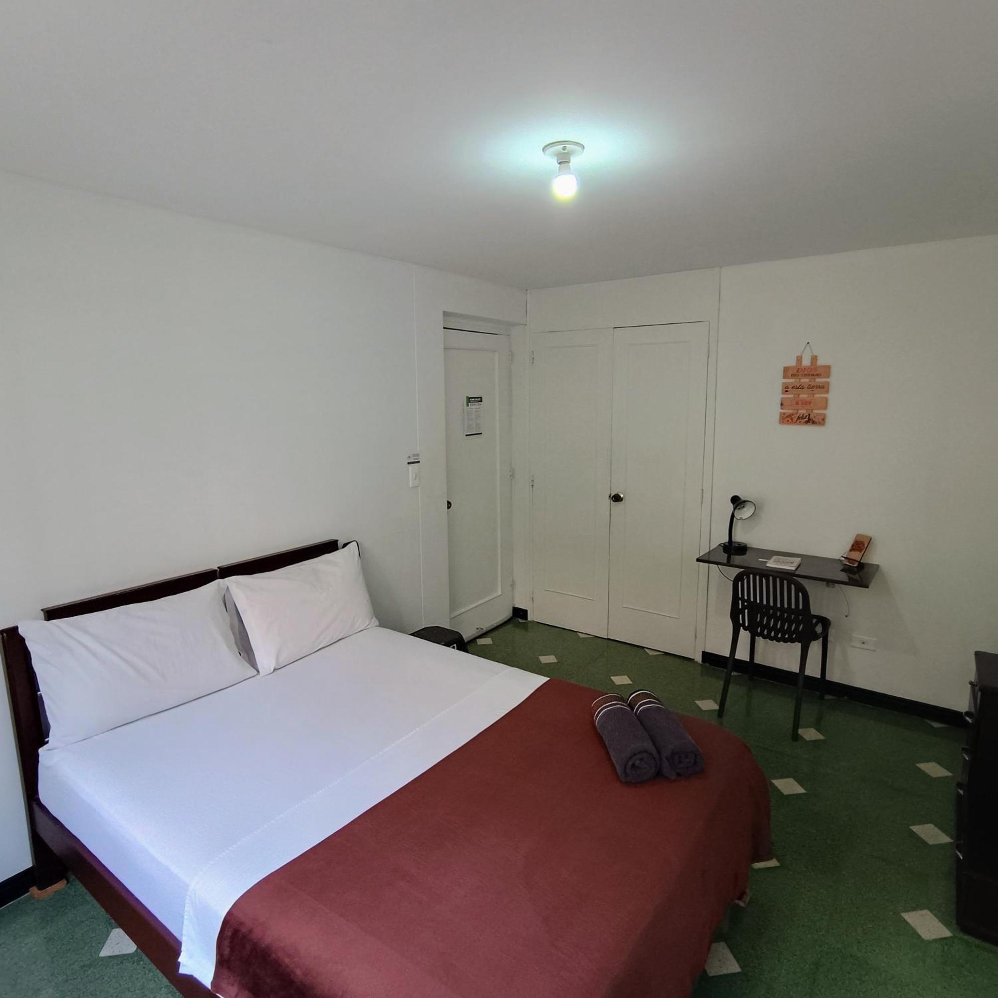 Habitación en casa particular Moradia Laureles Medellín